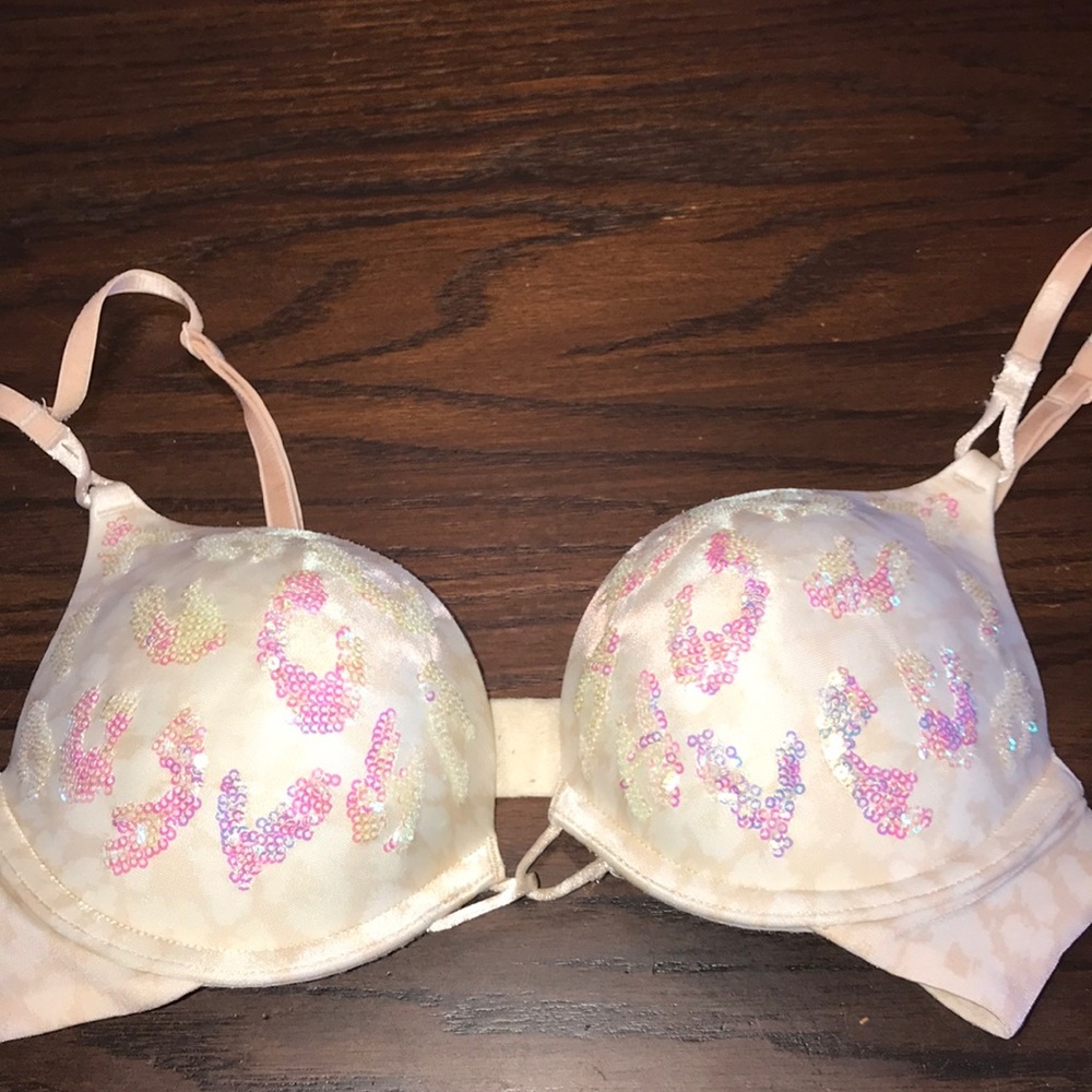 Victoria’s Secret miraculous plunge push up bra